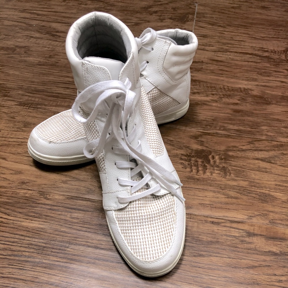 High-top white Men’s Sneakers